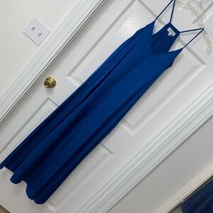 Tahari blue dress, built in bra and pockets. Size small.